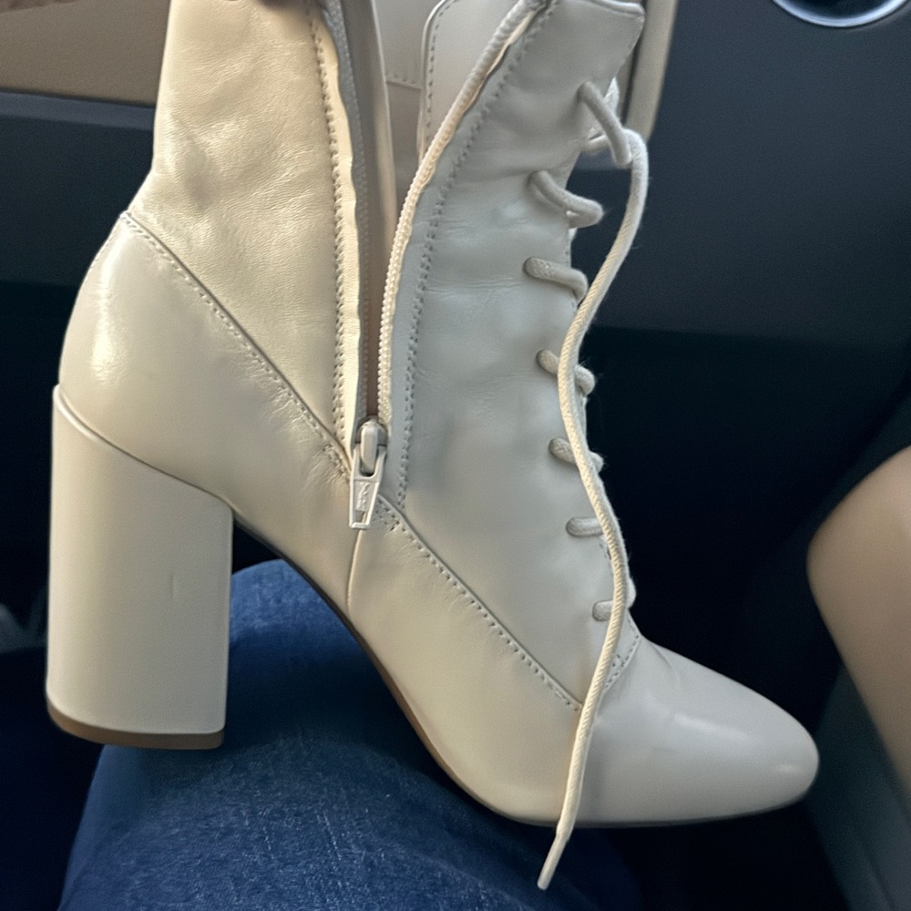 Giani Bernini Cream Lace-Up Boots